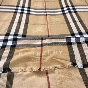 BRAND NEW BURBERRY SCARF - 100% CASHMERE